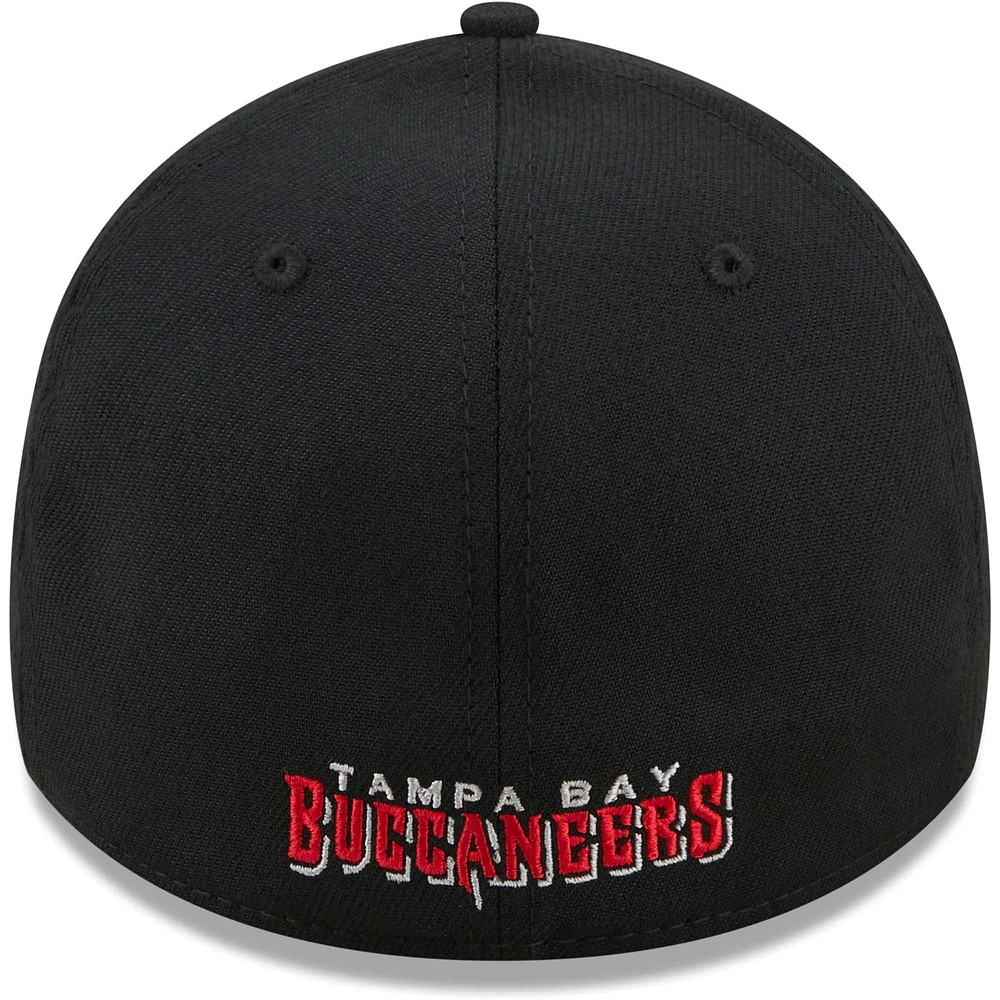 Casquette flexible 39THIRTY noire à rayures impeccables des Buccaneers de Tampa Bay New Era pour hommes