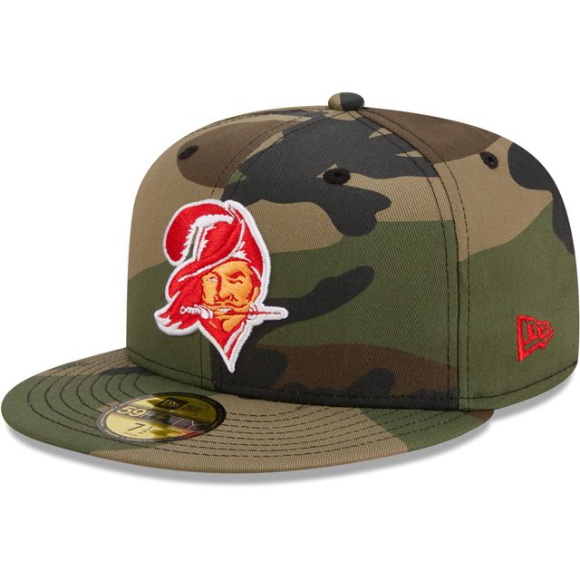 Casquette ajustée New Era Camo Tampa Bay Buccaneers Historic Woodland 59FIFTY pour homme