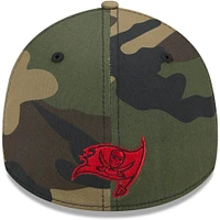 Men's New Era Camo Tampa Bay Buccaneers  Punched Out 39THIRTY Flex Hat