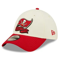 Casquette New Era pour homme Tampa Bay Buccaneers 2022 Sideline crème/écarlate - 39THIRTY 2-Tone Flex Hat