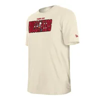 T-shirt New Era crème pour homme Tampa Bay Buccaneers 2023 NFL Draft