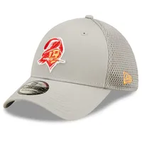 Tampa Bay Buccaneers New Era Throwback Main 39THIRTY Flex Hat - Black