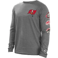 T-shirt à manches longues Hype 2-Hit Tampa Bay Buccaneers New Era gris chiné pour homme