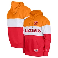 Chandail à capuchon contrasté orange/rouge Tampa Bay Buccaneers New Era pour homme