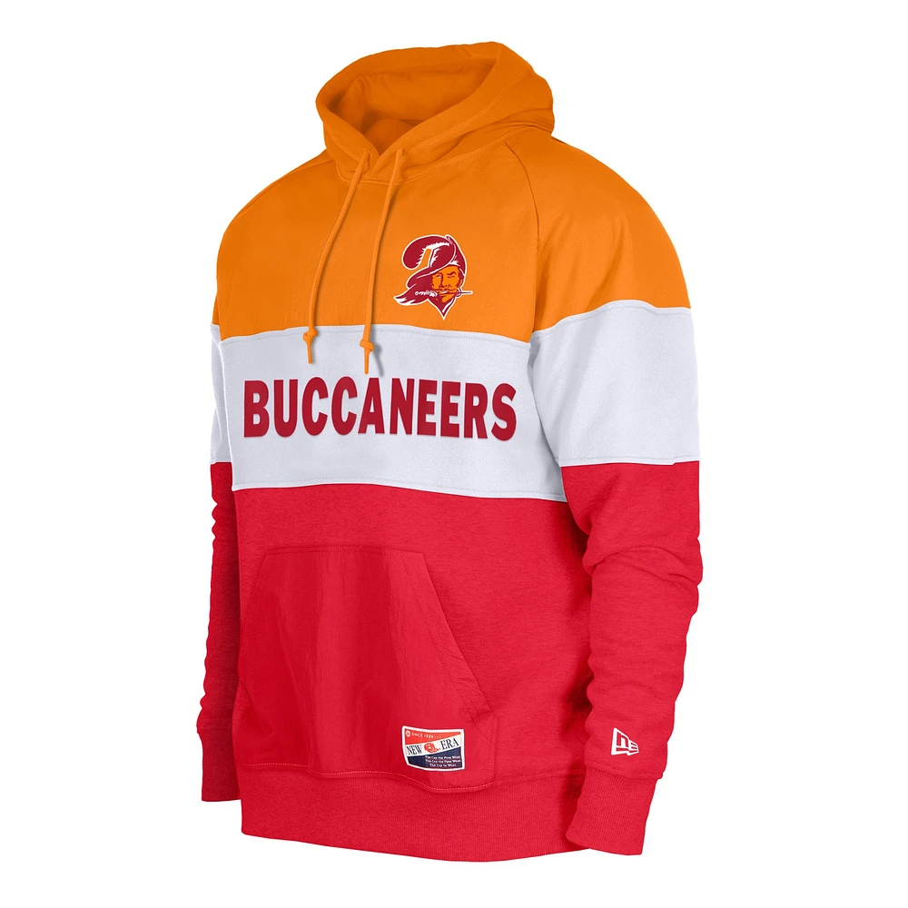 Chandail à capuchon contrasté orange/rouge Tampa Bay Buccaneers New Era pour homme