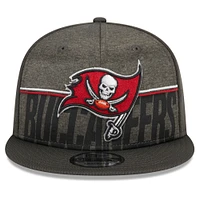 New Era Tampa Bay Buccaneers 2023 NFL Training Camp 9FIFTY Snapback Casquette en étain pour homme