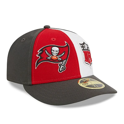 Casquette ajustée 59FIFTY Sideline Low Profile des Tampa Bay Buccaneers 2023 New Era pour homme, rouge/étain