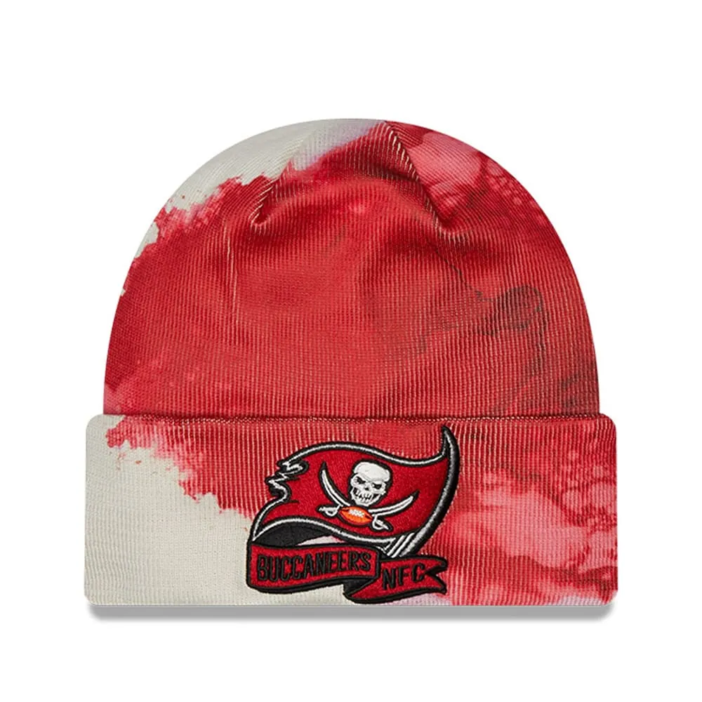 Men's New Era Red Tampa Bay Buccaneers 2022 Sideline Ink Dye Cuffed Knit Hat