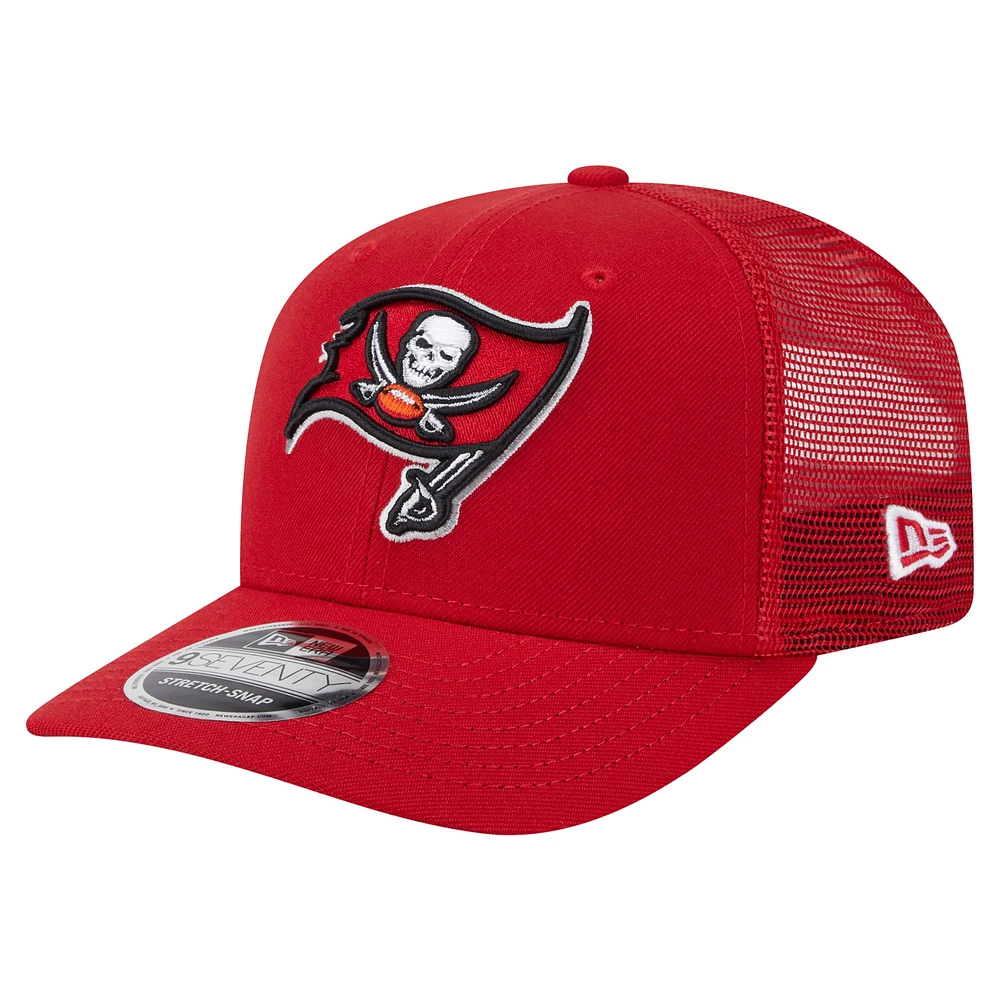 Casquette camionneur 9SEVENTY extensible à boutons-pression rouge des Buccaneers de Tampa Bay de New Era pour homme