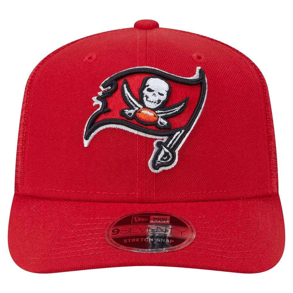 Casquette camionneur 9SEVENTY extensible à boutons-pression rouge des Buccaneers de Tampa Bay de New Era pour homme