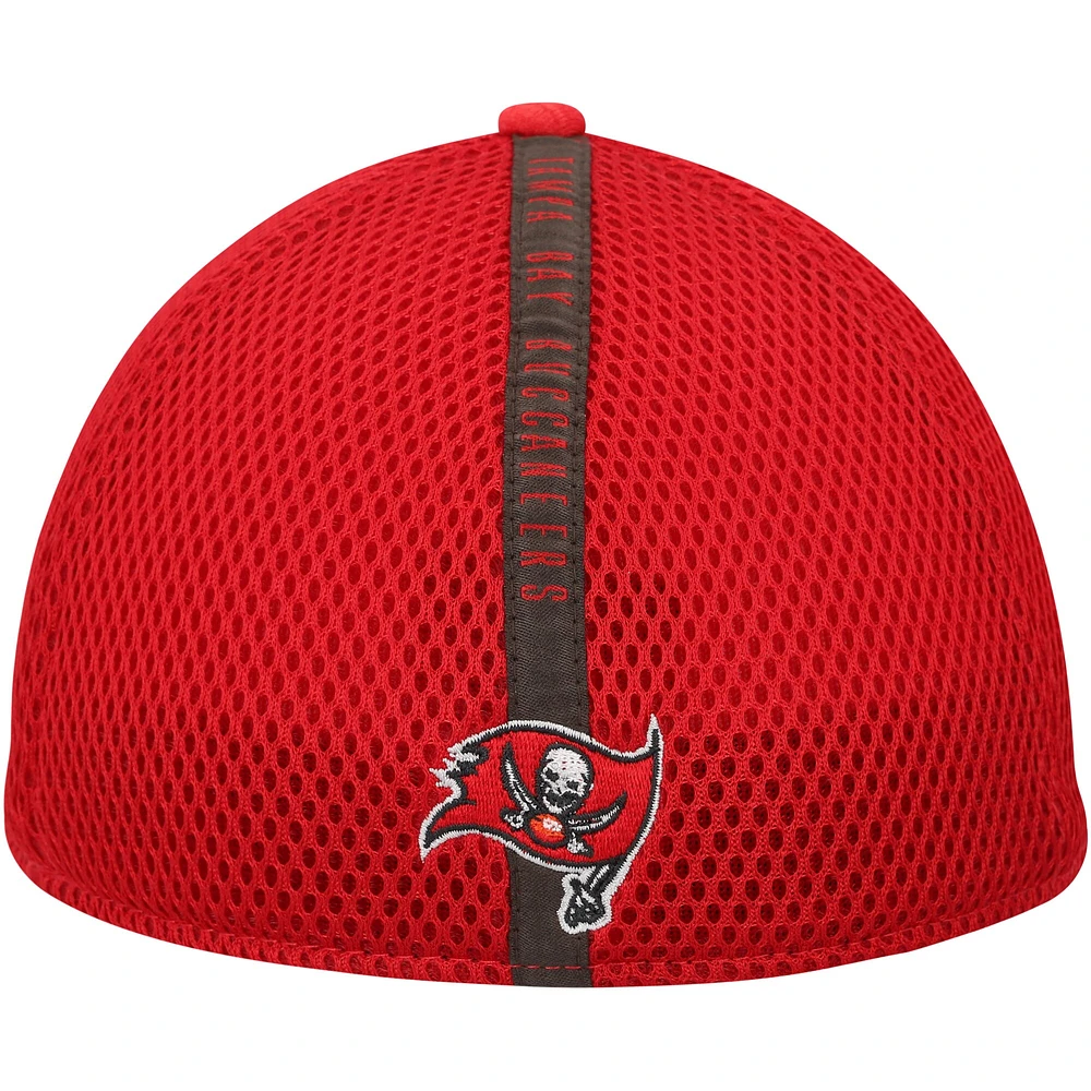 Casquette flexible 39THIRTY à rayures Tampa Bay Buccaneers New Era pour hommes, rouge