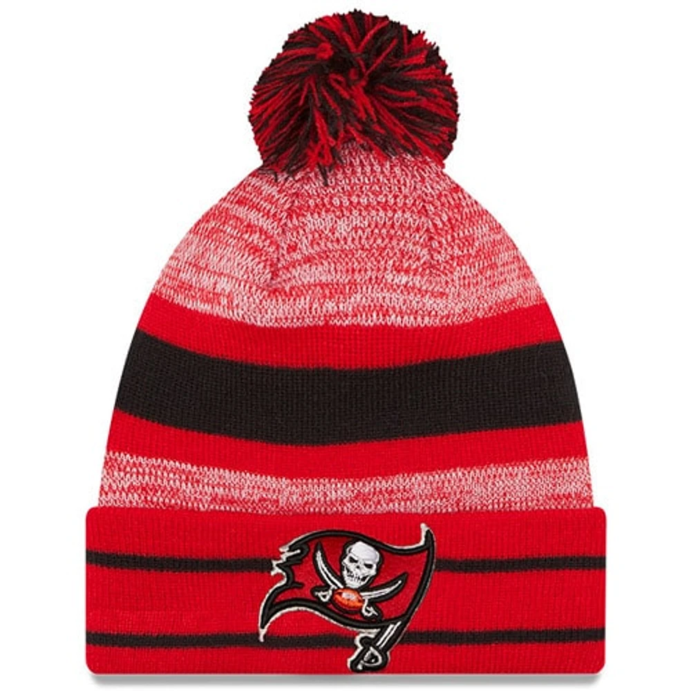 New Era Red Tampa Bay Buccaneers Stripe pour homme - Bonnet en tricot à revers avec pompon