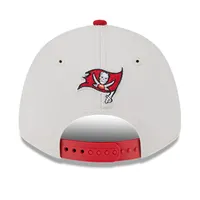 Men's New Era Stone/Red Tampa Bay Buccaneers 2023 NFL Draft 9FORTY Adjustable Hat