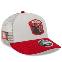 Casquette ajustée 59FIFTY Low Profile 59FIFTY des Tampa Bay Buccaneers 2023 Salute To Service New Era pour hommes