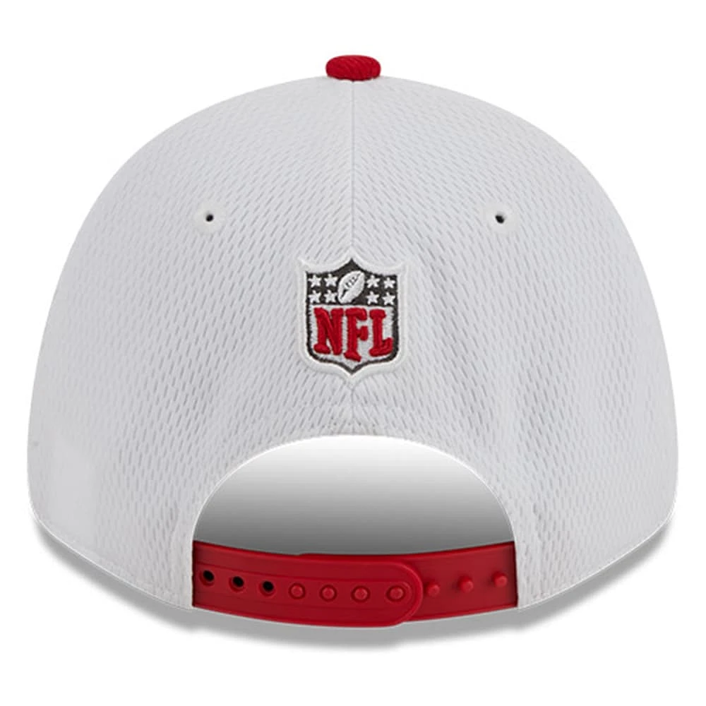 Men's New Era White/Red Tampa Bay Buccaneers 2023 Sideline 9FORTY Adjustable Hat