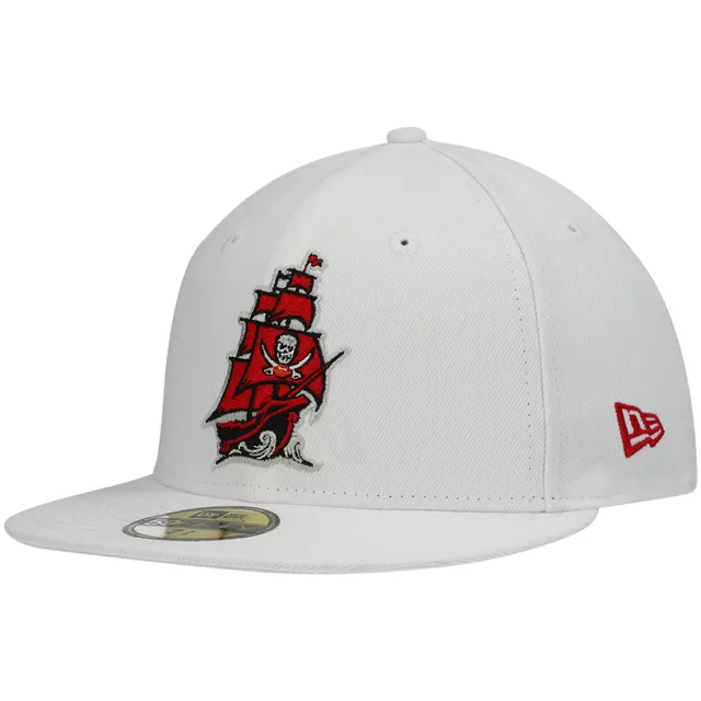 Men's New Era Red Tampa Bay Buccaneers Omaha Low Profile 59FIFTY Fitted  Team Hat 