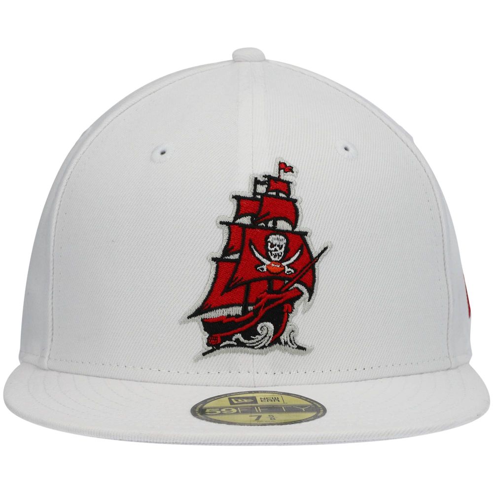 Men's New Era White Tampa Bay Buccaneers Omaha Alternate Logo 59FIFTY Fitted Hat