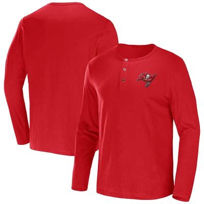 Collection NFL x Darius Rucker pour homme par Fanatics - T-shirt à manches longues Henley rouge Tampa Bay Buccaneers en jersey flammé