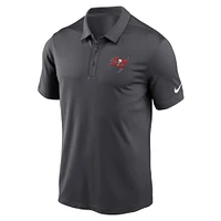 Polo de performance franchise Tampa Bay Buccaneers Nike anthracite pour hommes