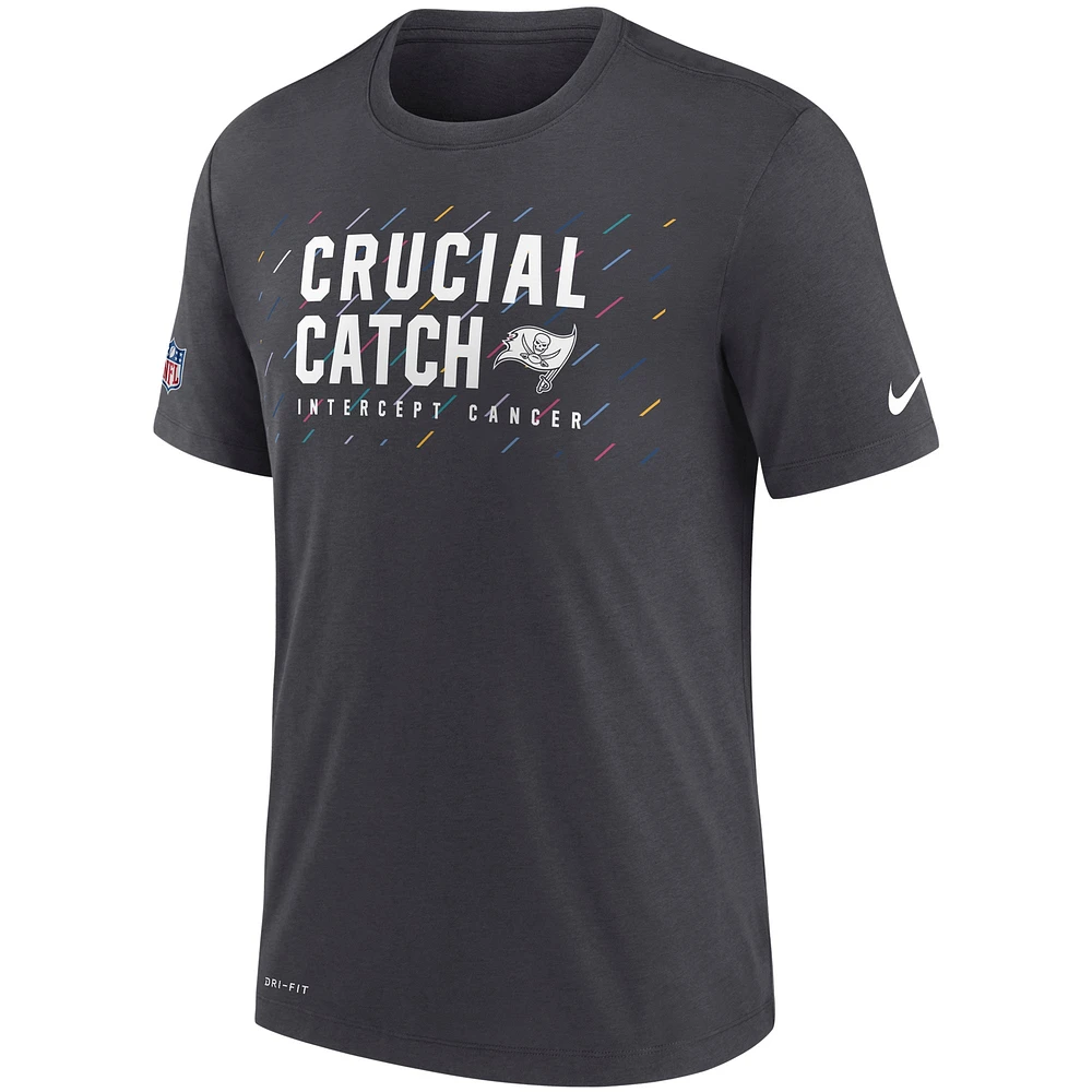 T-shirt Nike Charcoal Tampa Bay Buccaneers NFL Crucial Catch Performance pour homme