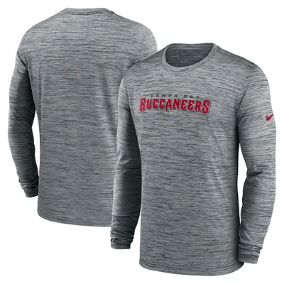 T-shirt à manches longues Nike Heather Grey Tampa Bay Buccaneers Sideline Team Velocity Performance pour hommes