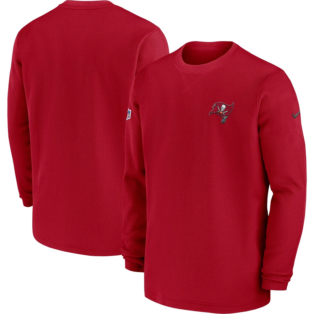 Nike Tampa Bay Buccaneers 2023 Sideline Throwback Heavy Brushed Waffle Haut à manches longues rouge pour homme