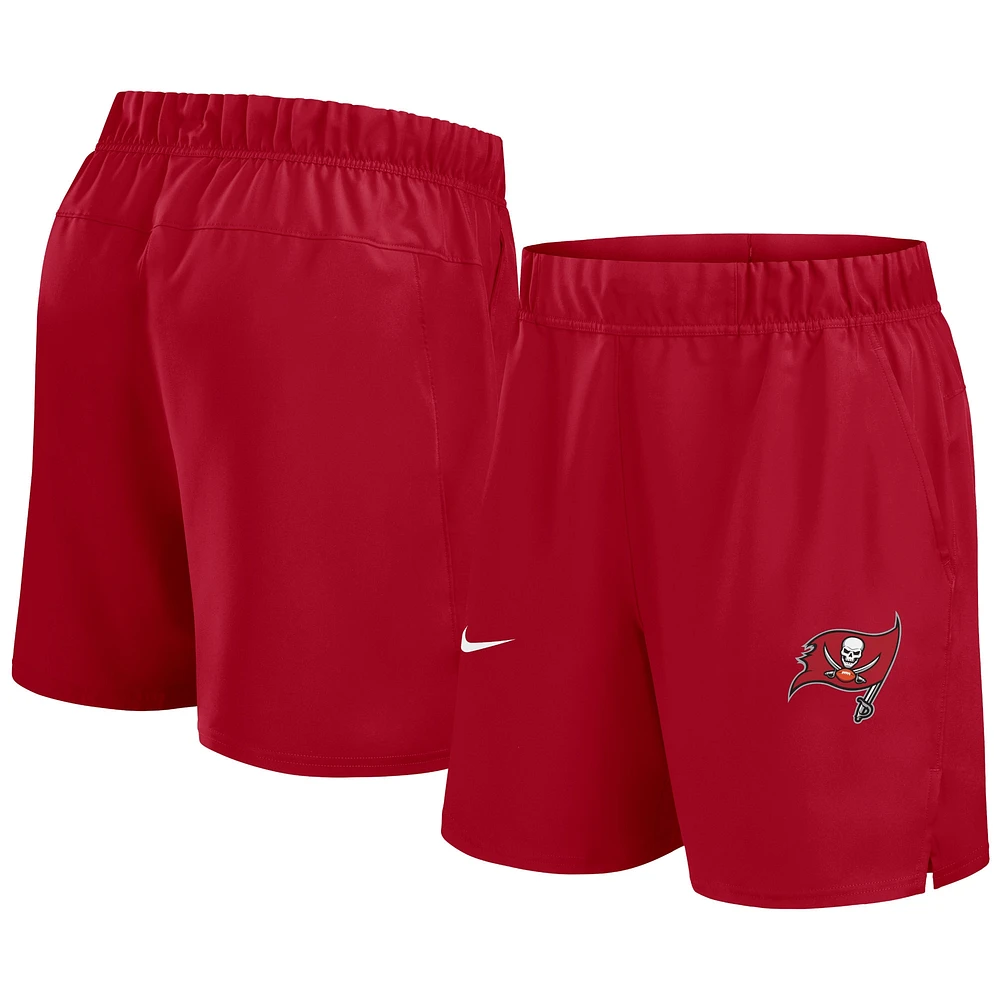 Short Nike rouge Tampa Bay Buccaneers Blitz Victory Performance pour homme