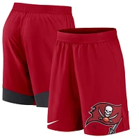 Short de performance extensible Nike Tampa Bay Buccaneers pour homme, rouge