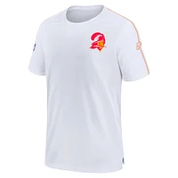 Haut Nike blanc pour homme avec logo alternatif des Tampa Bay Buccaneers