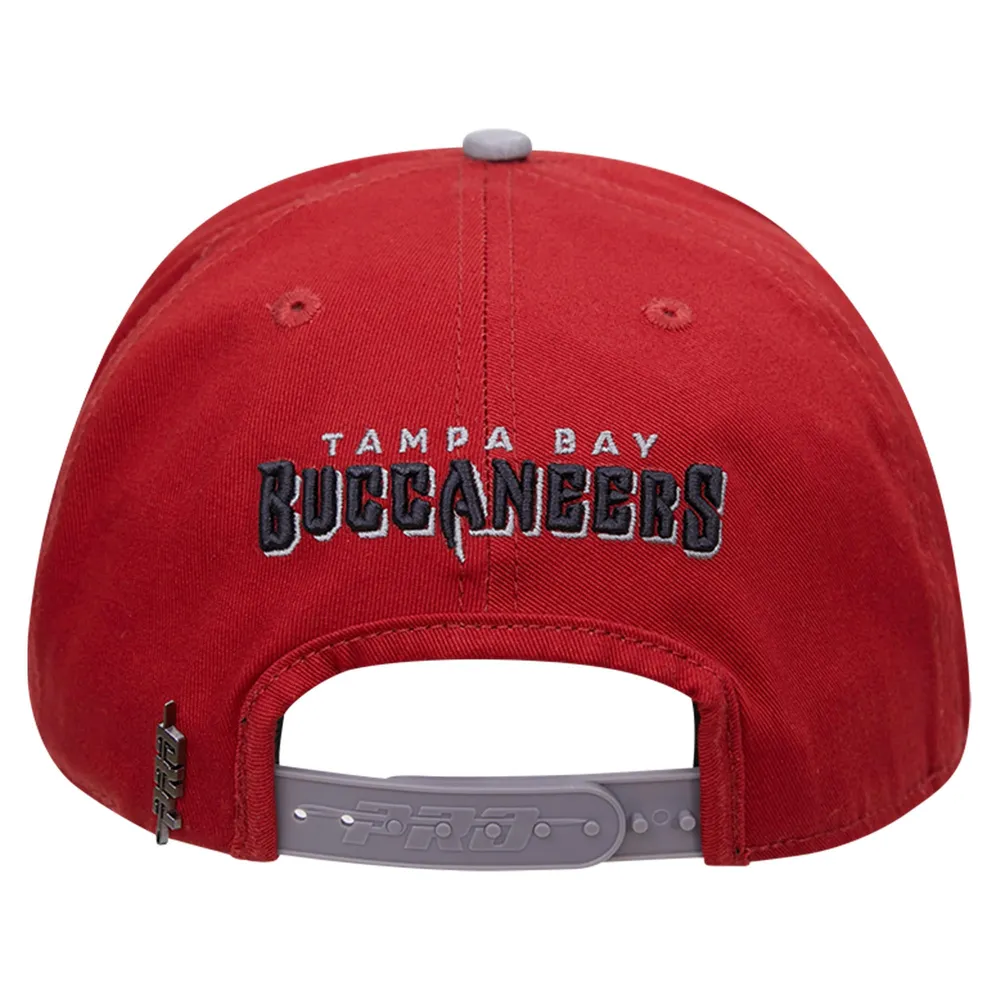 Men's Pro Standard Red Tampa Bay Buccaneers Hometown Snapback Hat