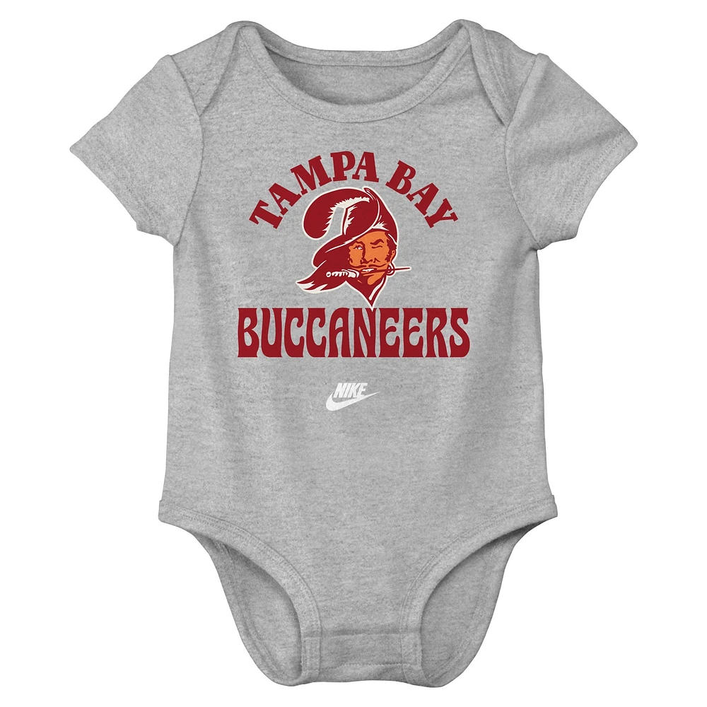 Lot de trois bodies Nike Rewind pour nouveau-né et bébé des Buccaneers Tampa Bay