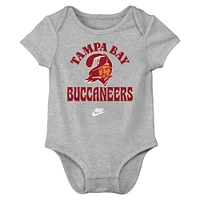 Lot de trois bodies Nike Rewind pour nouveau-né et bébé des Buccaneers Tampa Bay