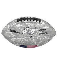 Les Buccaneers de Tampa Bay rendent hommage à Service Wilson Pro Football en 2024