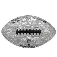 Les Buccaneers de Tampa Bay rendent hommage à Service Wilson Pro Football en 2024