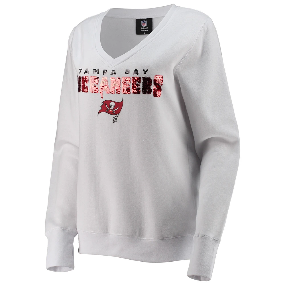 Cuce Blanc Tampa Bay Buccaneers Victory V-Neck Pullover Sweatshirt pour femme