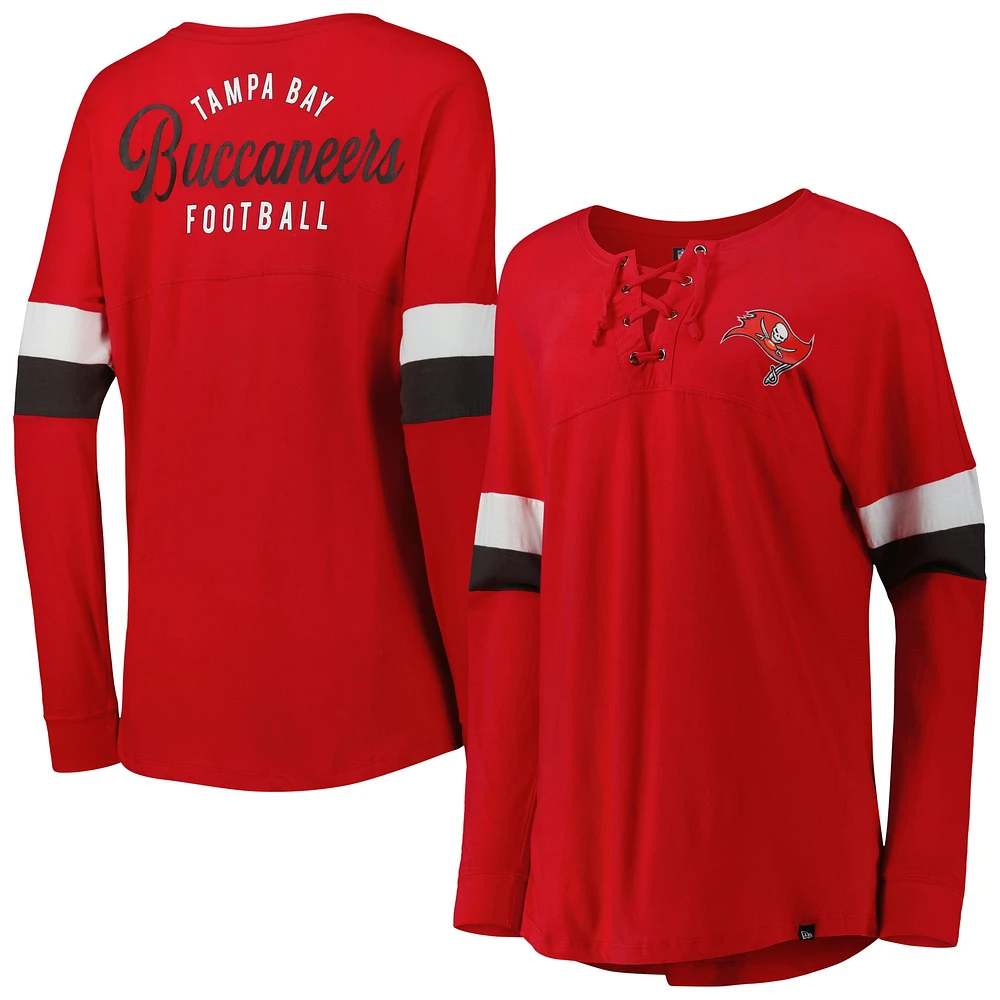 T-shirt à manches longues léger lacets pour femme des Tampa Bay Buccaneers de New Era, rouge