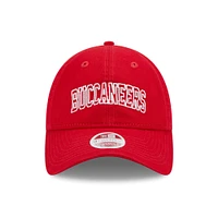 Casquette ajustable 9TWENTY des Tampa Bay Buccaneers Collegiate New Era pour femme, rouge