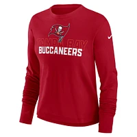 T-shirt à manches longues Nike rouge Tampa Bay Buccaneers Modest Crop Performance pour femme