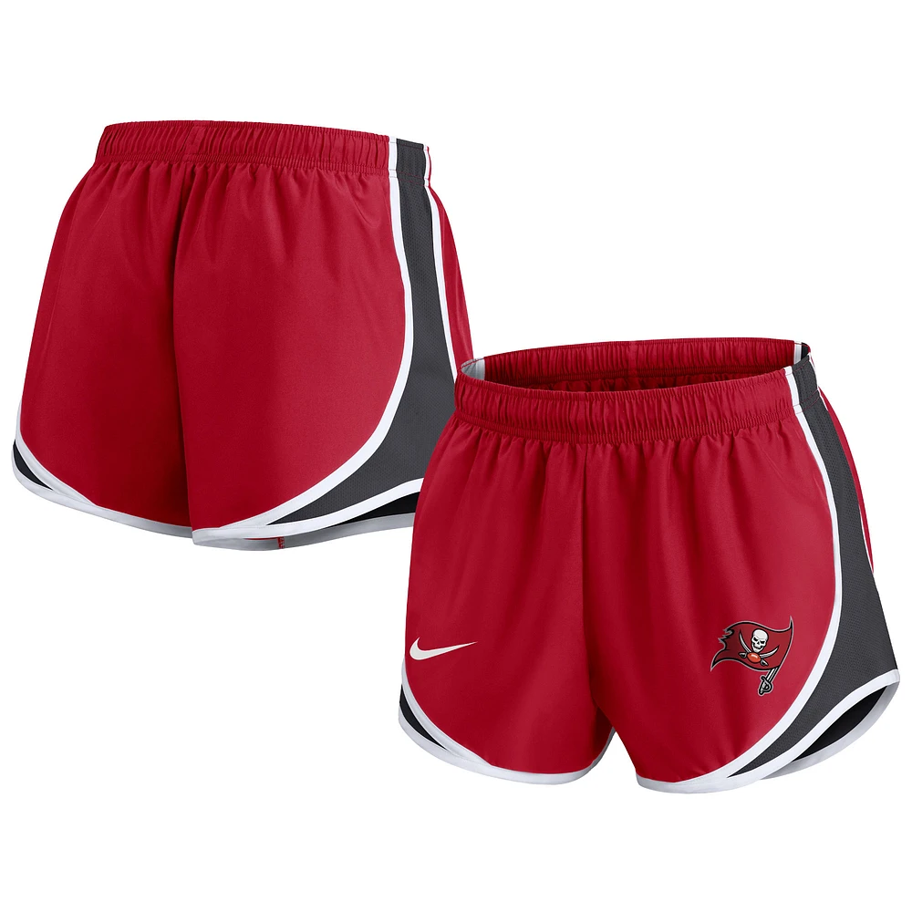 Short Nike rouge Tampa Bay Buccaneers Tempo pour femme