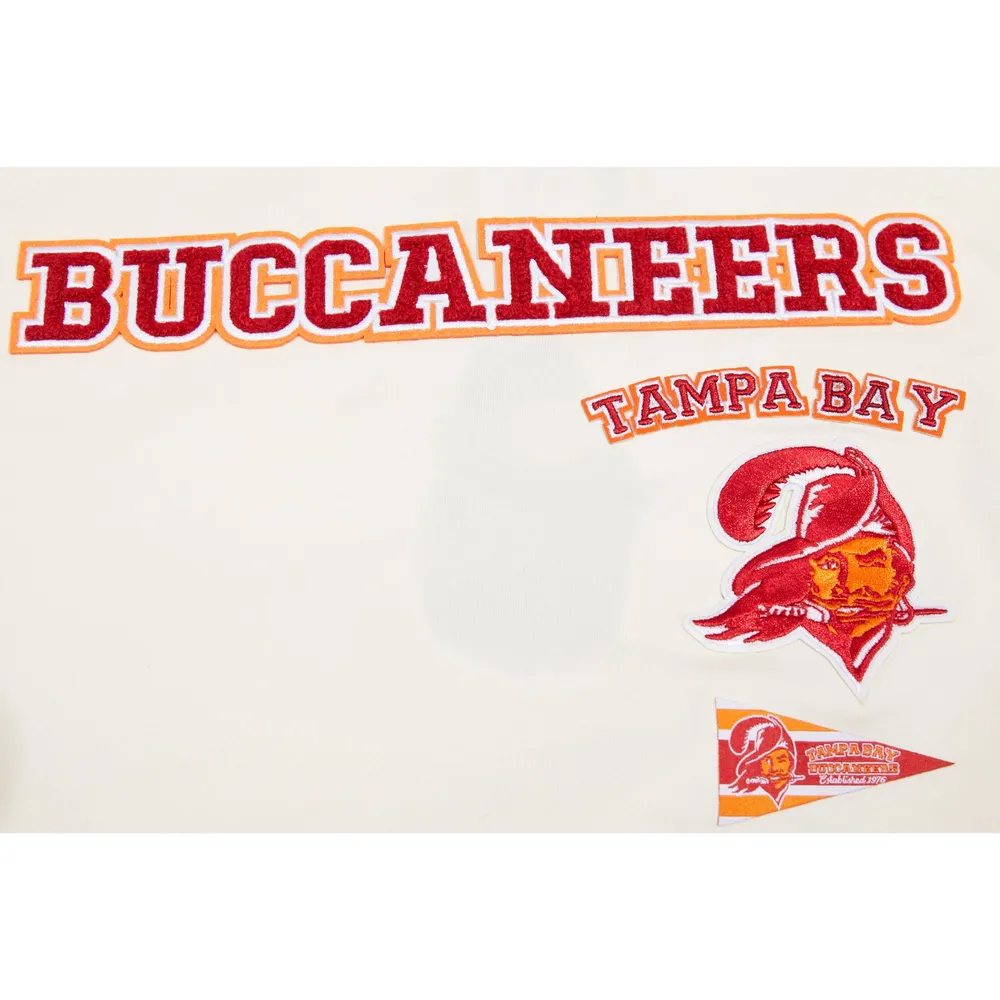 Lids Tampa Bay Buccaneers Pro Standard Women's Retro Classic Boxy Cropped T- Shirt - Cream