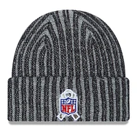 Bonnet en tricot à revers Salute To Service Tampa Bay Buccaneers 2023 New Era noir pour jeune