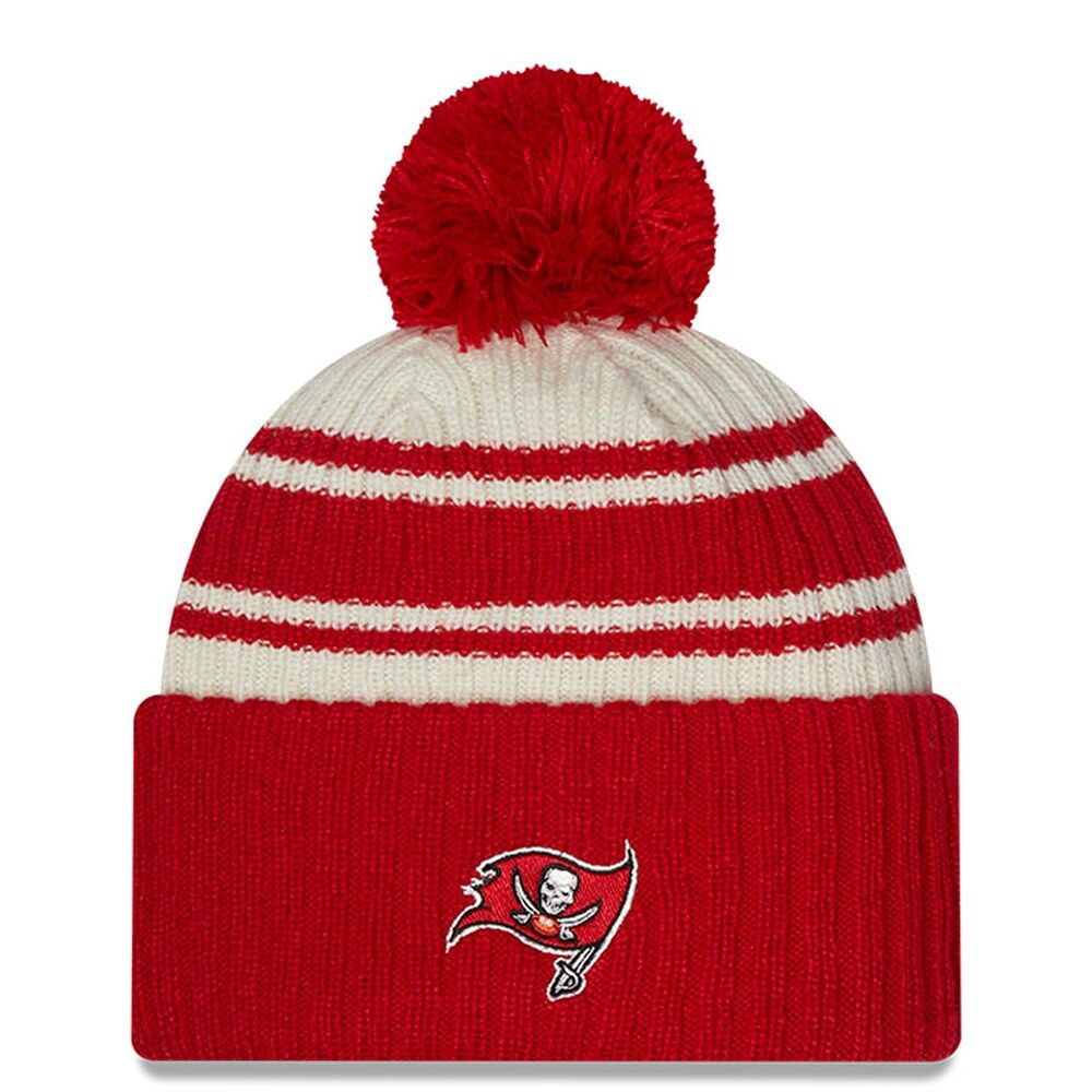 Youth New Era Cream/Scarlet Tampa Bay Buccaneers 2022 Sideline - Sport Cuffed Pom Knit Hat