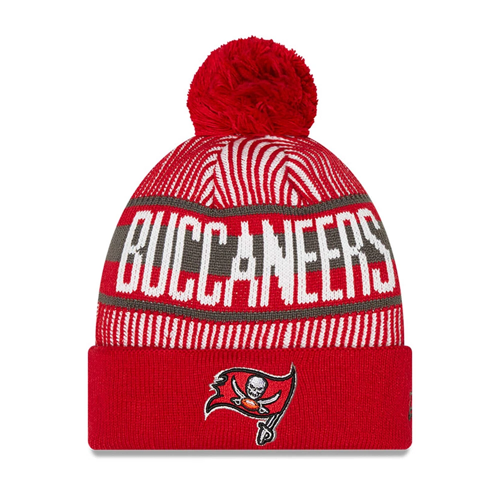 Bonnet en tricot à revers rayé rouge Tampa Bay Buccaneers New Era pour jeune avec pompon