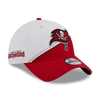 Casquette réglable New Era Tampa Bay Buccaneers 2023 Sideline 9TWENTY pour enfant, blanc/écarlate