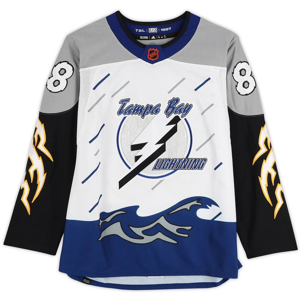 Maillot authentique adidas Reverse Retro autographié par Andrei Vasilevskiy du Lightning de Tampa Bay 2022-23