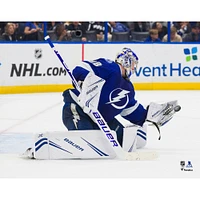 Gant bleu non signé du Lightning de Tampa Bay Andrei Vasilevskiy Enregistrer la photo