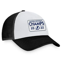 Casquette réglable noire de camionneur de vestiaire des champions de la Conférence de l'Est du Lightning de Tampa Bay 2022 de marque Fanatics pour hommes