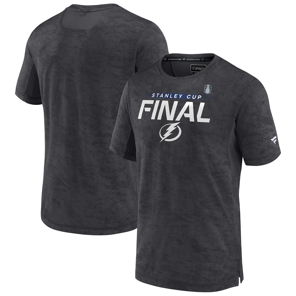 T-shirt professionnel authentique de la finale Coupe Stanley 2022 du Lightning Tampa Bay Fanatics Charcoal pour hommes