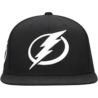 Casquette Snapback noire pour homme de l'équipe Tampa Bay Lightning de Mitchell & Ness