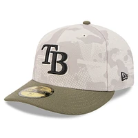 Casquette ajustée 59FIFTY pour homme New Era beige clair/olive Tampa Bay Rays 2025 Armed Forces Day
